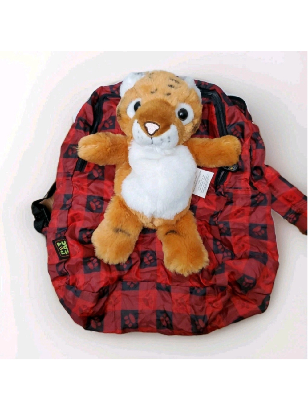 Pet Sac Tiger Plush Foldable Backpack – Red Buffalo Plaid Paw Print – 2-in-1 Toy